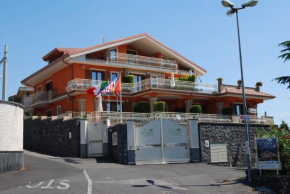 Отель Etna Royal View - Camera Standard, Трекастаньи